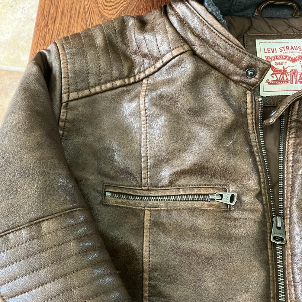 Levi’s Winter Coat! - image 4